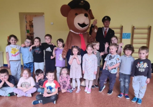 Grupa "Stokrotki" z konduktorem