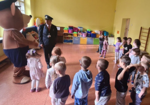 Stokrotki podczas spotkania z konduktorem