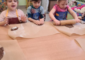 Dzieci z grupy "Stokrotki" - świąteczne wypieki