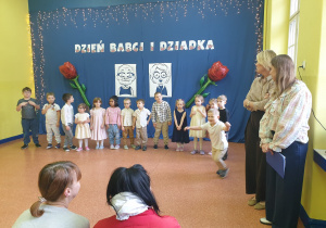 Grupa "Myszki" w trakcie występu