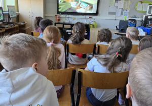 Stokrotki z wizytą w Szkole Podstawowej