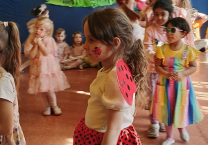 Bal Wiosny - pokaz mody dla dziewczyn