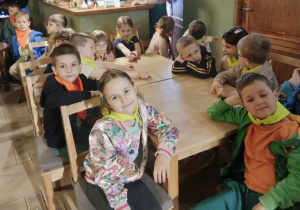 Stokrotki w Baśniowej Kawiarence