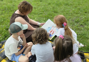 „Czytanie na Polanie” z panią Małgosią